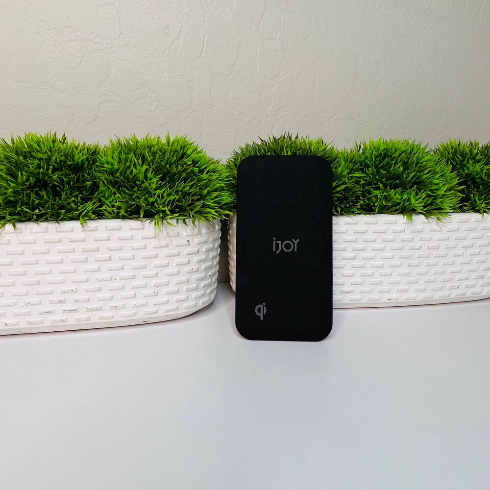 IJoy- Palm Ultra Wireless QI Charger